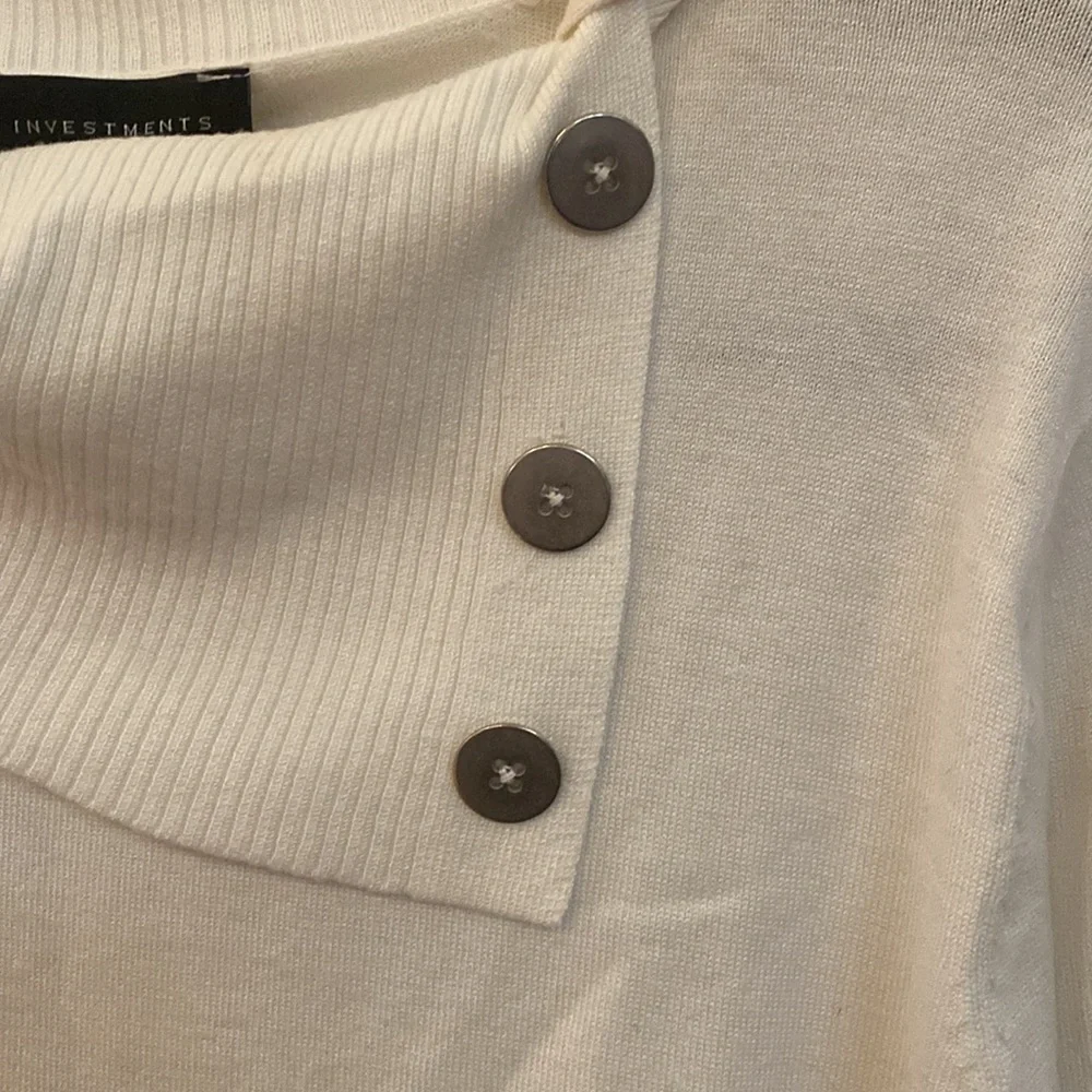 NWT Investments white and black sweater with unique collar. XL - Picture 3 of 7